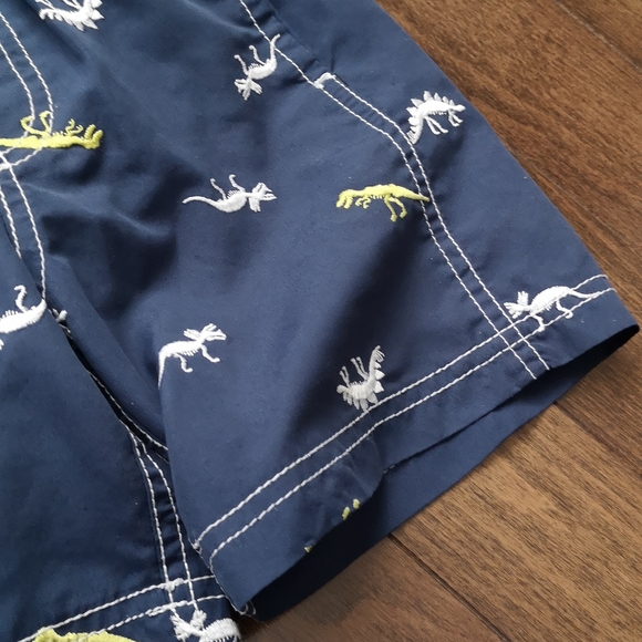 Carter's swimming trunks toddler size 4 - Picture 4 of 8